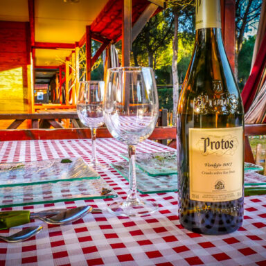 Book now, bungalow, spain, valladolid, peñafiel, wine tourism, visit ribera del duero